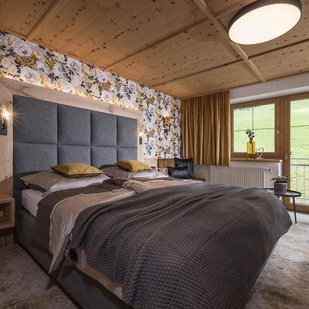 Hotel Burgschrofn Тукс Екстериор снимка