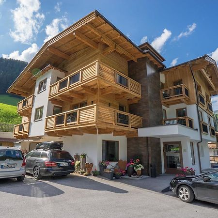 Hotel Burgschrofn Тукс Екстериор снимка