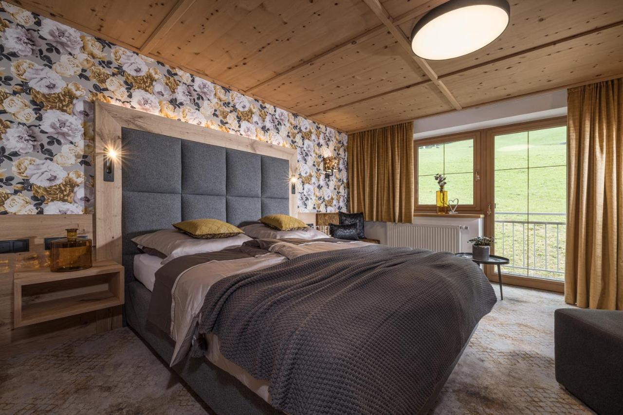 Hotel Burgschrofn Тукс Екстериор снимка