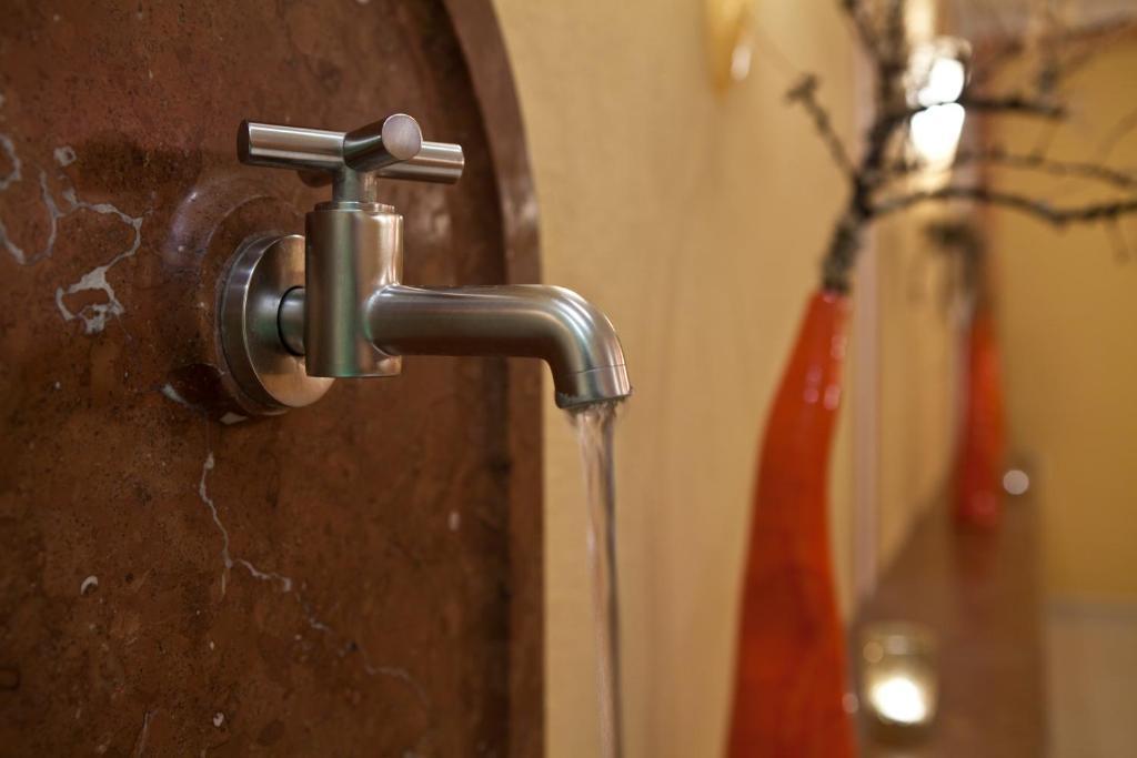 Hotel Burgschrofn Тукс Екстериор снимка