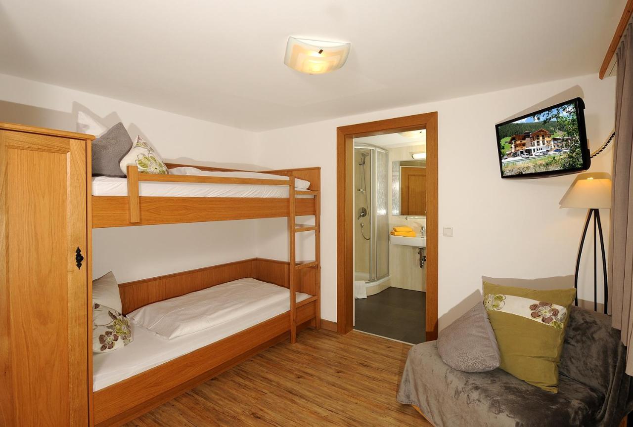 Hotel Burgschrofn Тукс Екстериор снимка