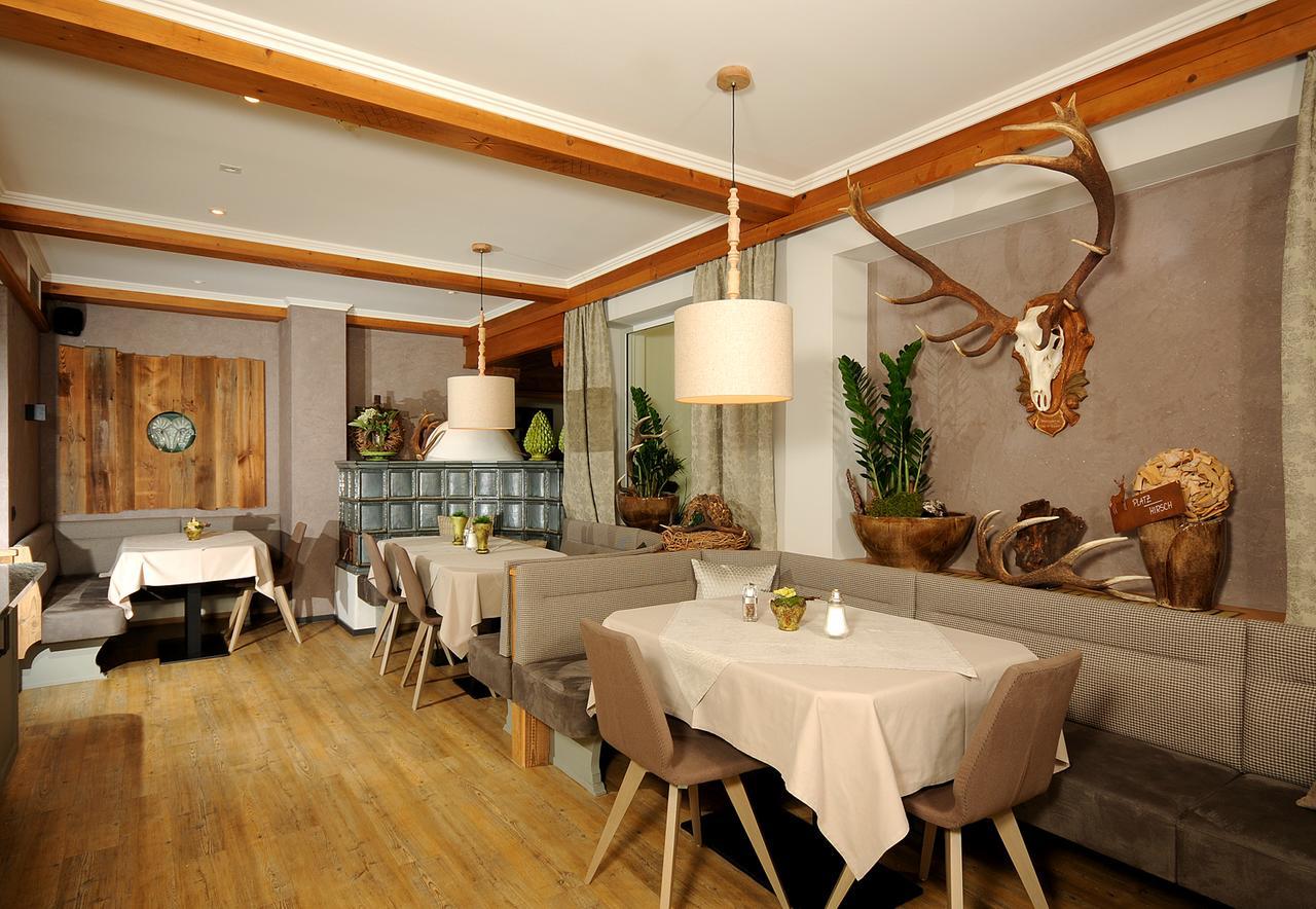 Hotel Burgschrofn Тукс Екстериор снимка