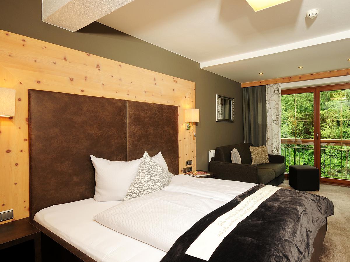 Hotel Burgschrofn Тукс Екстериор снимка