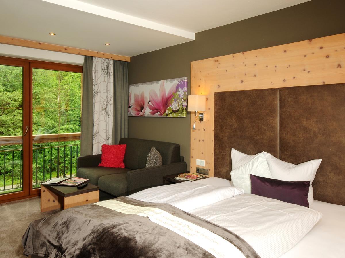 Hotel Burgschrofn Тукс Екстериор снимка