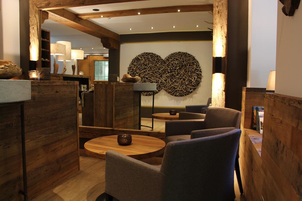 Hotel Burgschrofn Тукс Екстериор снимка